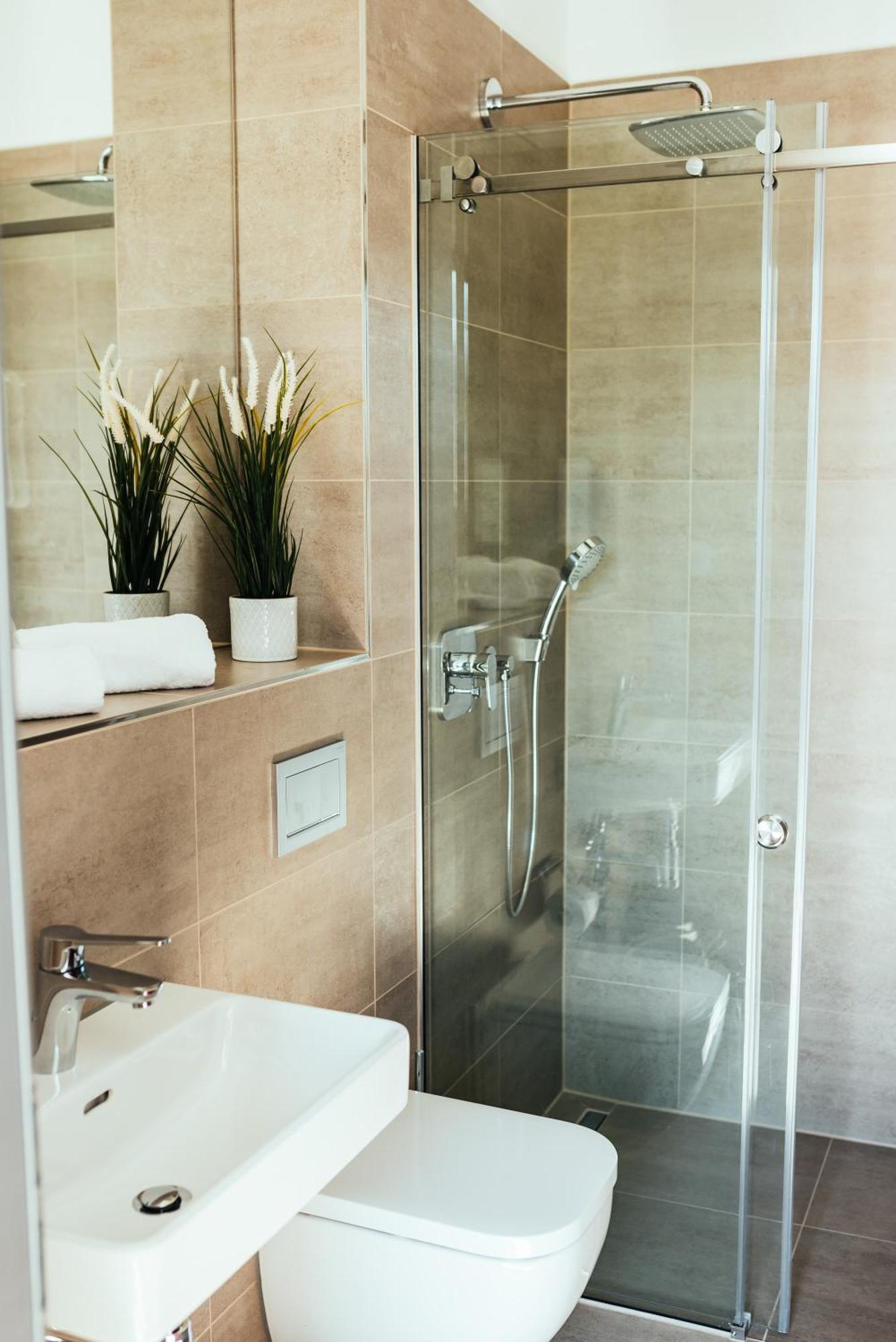 The Rix Studios & Suites Near Sbahn Neukolln Berlin Room photo