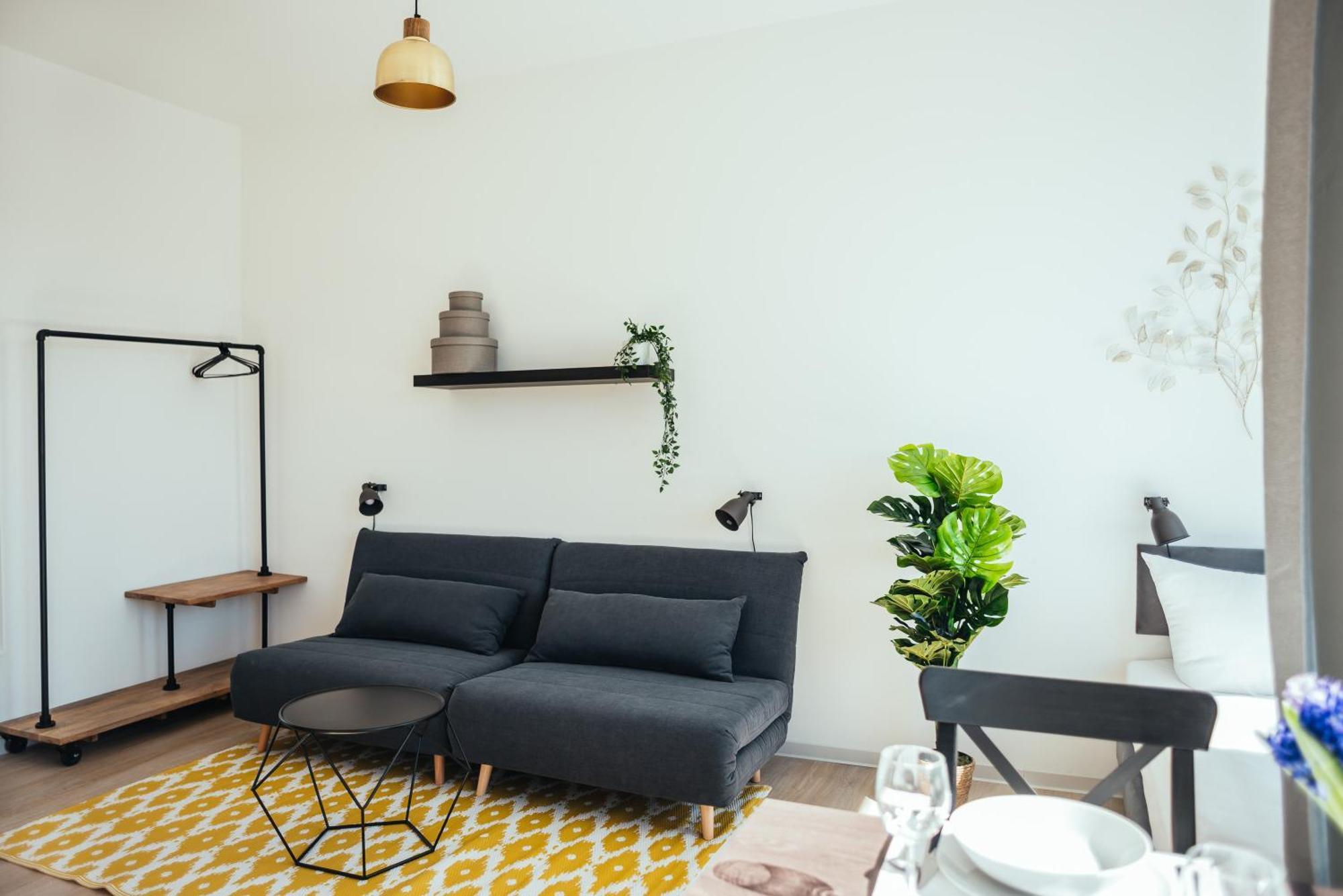 The Rix Studios & Suites Near Sbahn Neukolln Berlin Room photo
